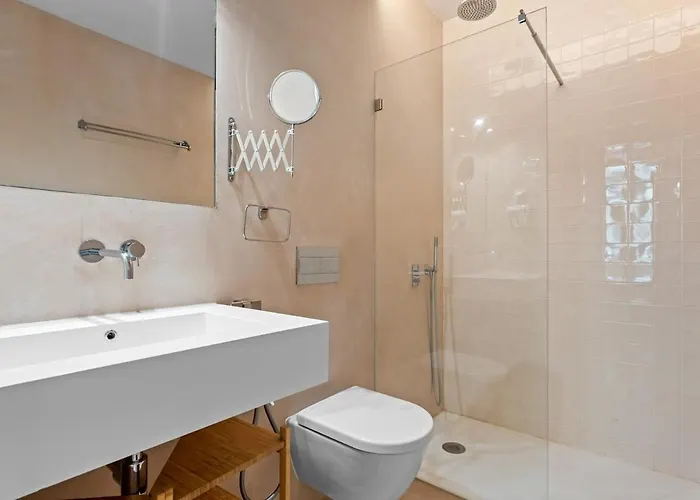 The Crucifixo Collection Serene 2d Lejlighed *