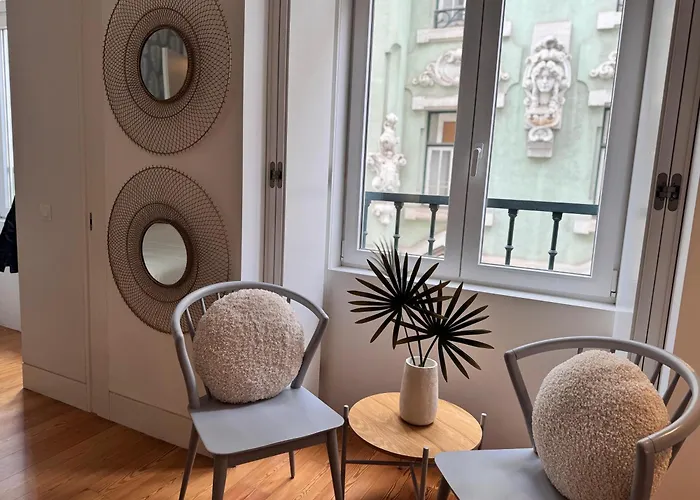 The Crucifixo Collection Serene 2d * Lisbon